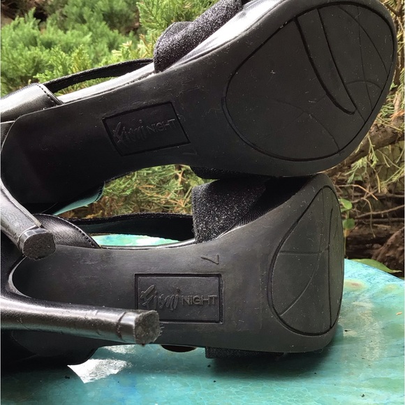 FioniTMnight (7) WOMEN’S Black Strapped Glitter Cage Shoes, Pre-owned. - Picture 10 of 11